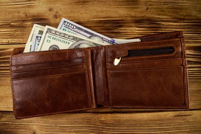 Dollar Little Changed on Weak US Housing News